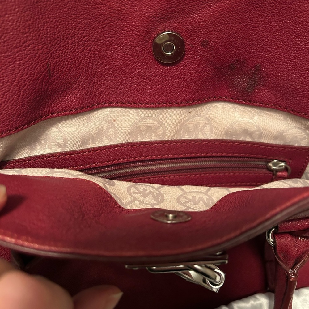 Michael Kors Burgundy Shoulder Bag With Silver Hardware and Lock And Key - Picture 10 of 10